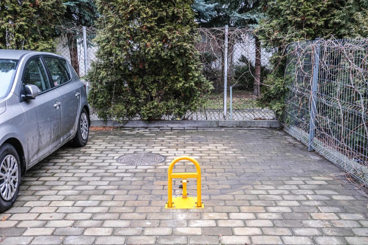 Bronowicka Premium Apartment - 52M2 With Private Parking Krasków Eksteriør bilde