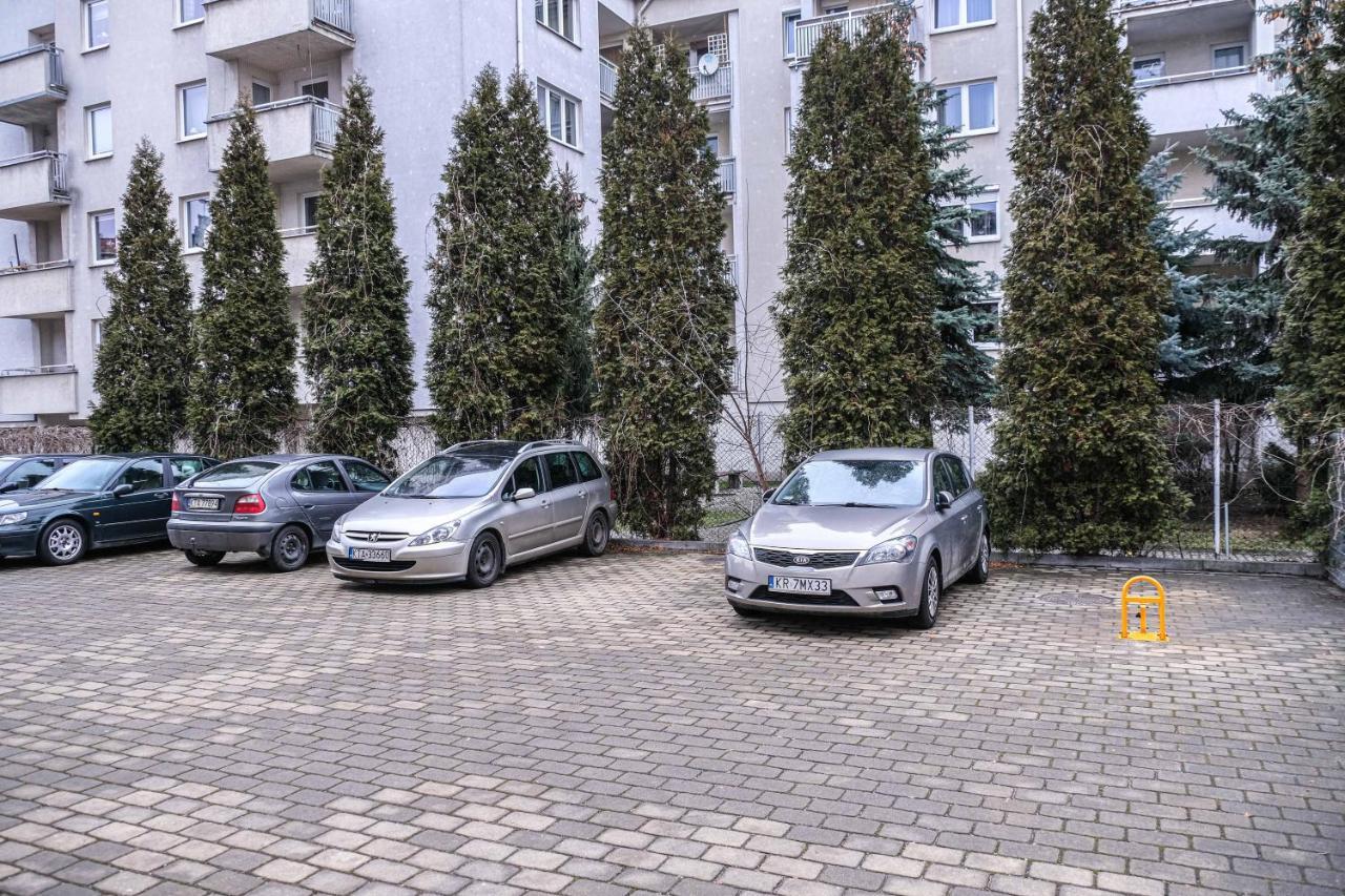 Bronowicka Premium Apartment - 52M2 With Private Parking Krasków Eksteriør bilde