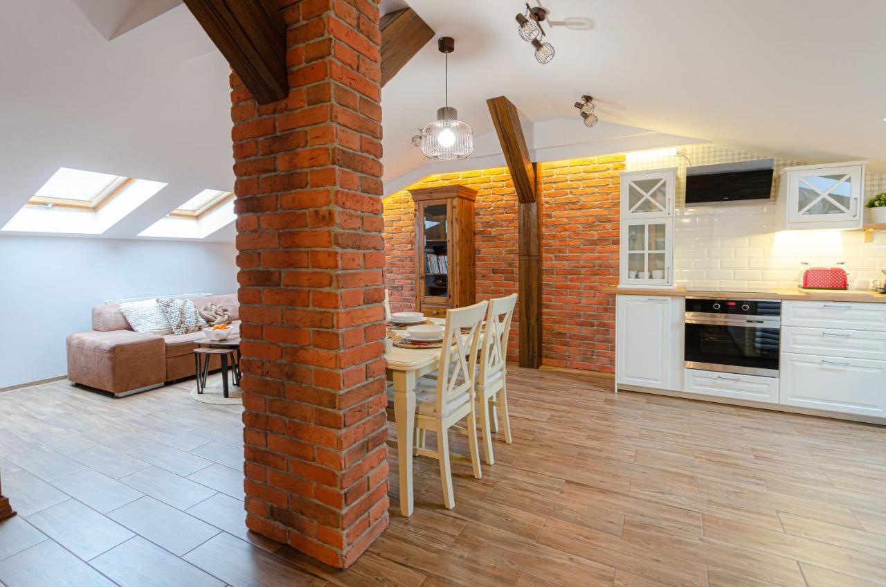 Bronowicka Premium Apartment - 52M2 With Private Parking Krasków Eksteriør bilde